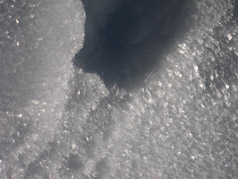 Consolidating powder with a rabbit track