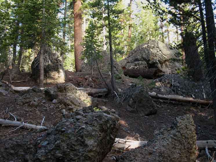 Composite boulders below Round Lake.