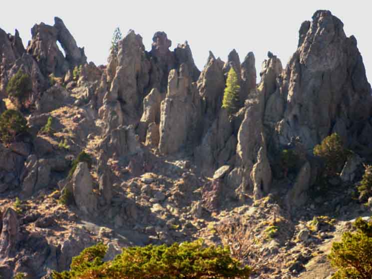 Erosion Features between Raymond and Reynolds Peaks , Pacific Crest Trail North of Ebbetts Pass