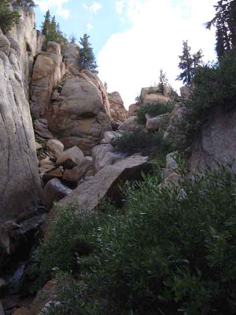 Looking up the slot climbing out of the Clarks Fork Headwaters Bowl.