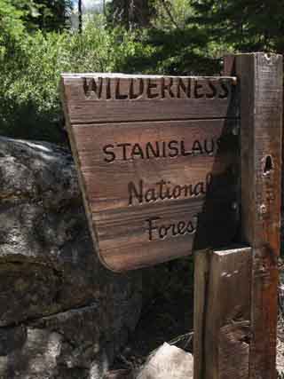 Broken wilderness sign at Kennedy Meadows.