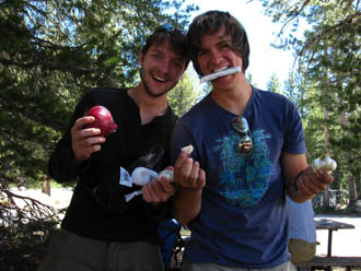 Cool-but-Crazy- German Dudes bring fresh onions and garlic on the trail
