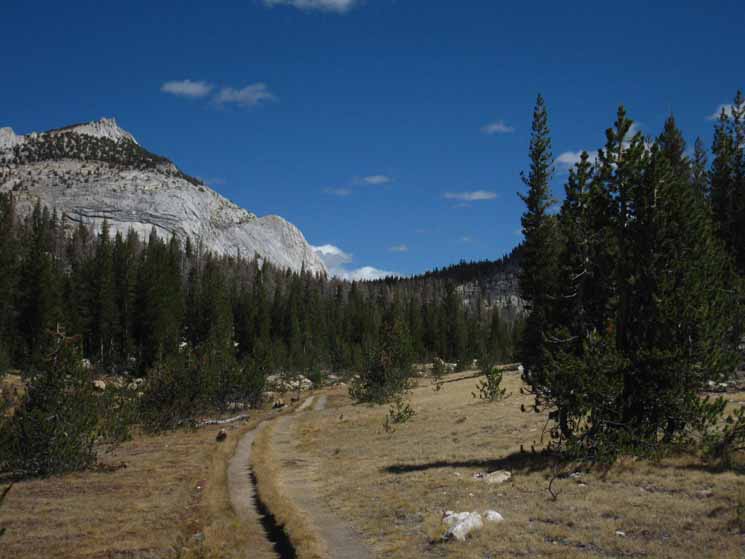 Trail to Tuolumne Pass under Rafferty Peak.